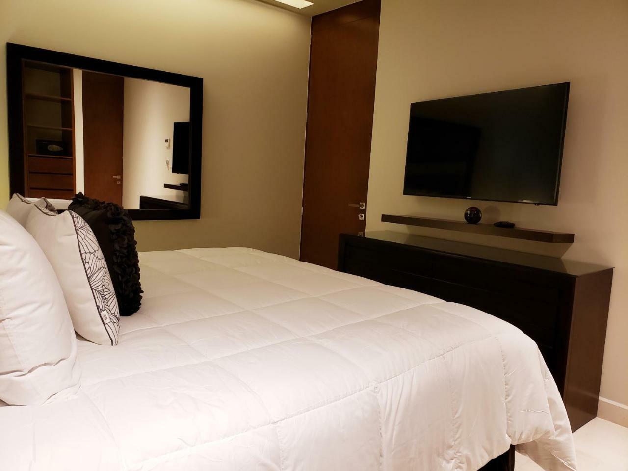 Well Located 2 Bedroom In Miranda Brand New Building By Happy Address *